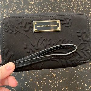 Neoprene wristlet